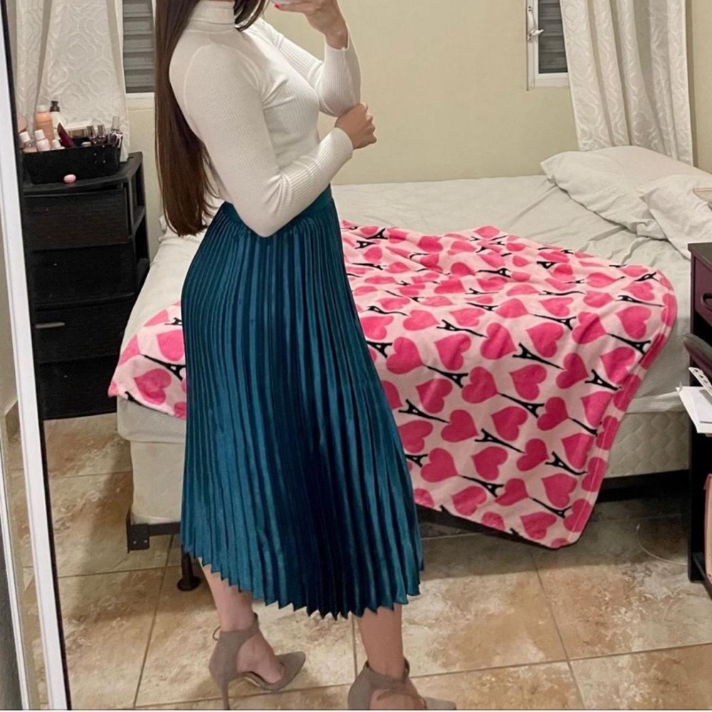 Delicate Teal Pleated Skirt